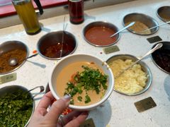 -龍歌自助小火锅(芝罘万达店)