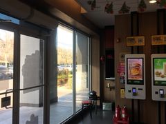 -麦当劳(杨林得来速店)