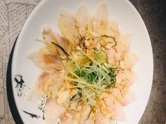 薄切鲜鱼片-穹六人间 people 6(岳阳路店)