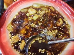 -爆炸头阿姨小四川正宗川味小吃(无任何分店)