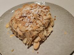 扁桃仁羊角-BAKER&SPICE(环贸店)