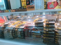 零售区-周黑鸭(武汉天河国际机场五店)
