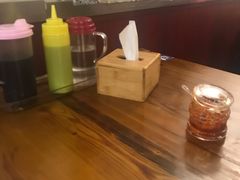 -丽虹云南过桥米线(兴工街店)