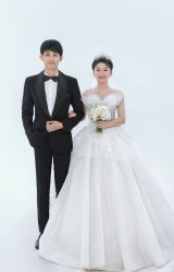 点击看大图 -挪娅婚纱摄影皇家会所