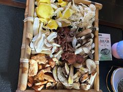 -菌自由丨野生菌火锅特色庭院餐厅(丽江古城店)