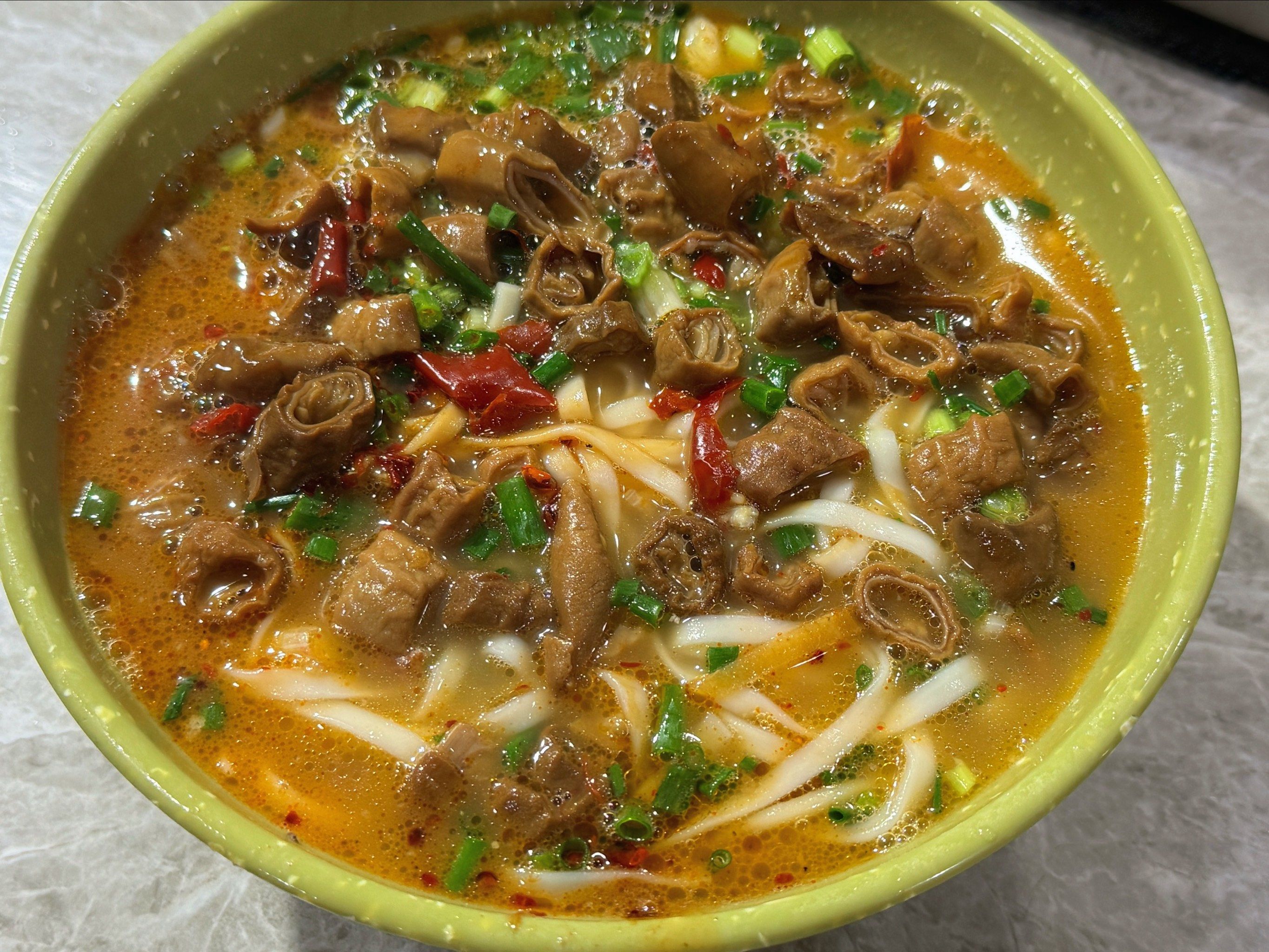 肥肠粉 牛肉面 好恰!