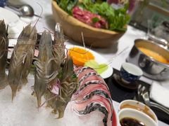 -红鼎豆捞·非遗鲍皇汤火锅(宝丰路店)