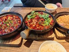 鲜切鲜牛肉-有红鸡毛店·砂锅菜(抚琴夜市店)