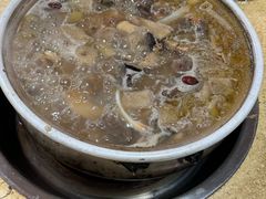 -东巴谷野生菌火锅餐厅