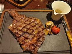 -恰餐厅及酒吧 CHAR Bar & Grill (北京丽都皇冠假日店)