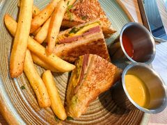 香辣牛肉热烤三明治-blend (大运天地店)