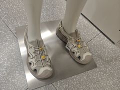 -hotwind热风(中贸广场店)