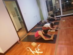 -Yvon yoga 瑜伽·精准体态管理中心