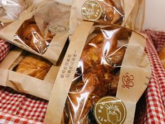 -红宝石·鲜奶小方·海派西点房(金杨店)