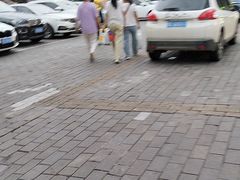 -哈海英麻辣烫(中华西路步行街店)