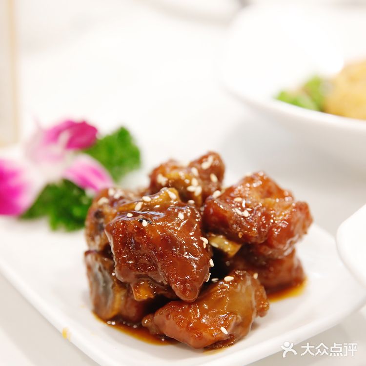 天了噜，到底是哪个小天才想出来把黄鱼和小馄饨烧在一起