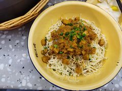 -鹤江桥·红油牛肉粉(SKP店)