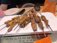 -小董哥烤串·爆汁大油边(故宫店)