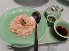手剥龙井河虾仁-江南厨子·品苏杭(华润万象店)