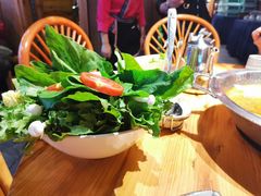 -野山舂·贵州现舂酸汤火锅(鸿通城店)