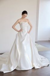 -拉瑞娜LaReine婚纱礼服高级定制