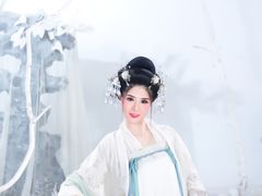 -九月鹰飞汉服摄影工作室