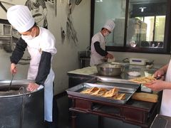 -桥里桥烧饼铺