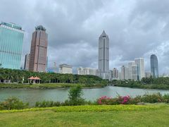 -万绿园