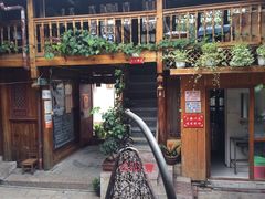 -五花石之旅客栈