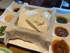 -95号酱骨·一块豆腐(展春园西路店)
