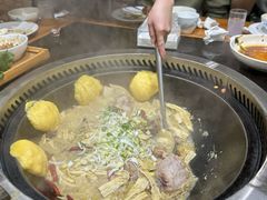 -东北农家院·铁锅炖(莘庄店)