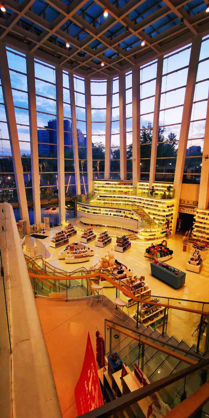 玻璃宫艺术书局-"环境真的不错,冬日暖阳下,懒懒的一下午泡.