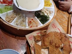 -怪噜范·老贵阳街头名小吃(鸿通城店)