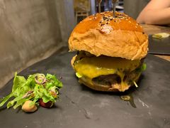 单片鹅肝汉堡-HIGH FIVE哈福手工汉堡(桂林路店)