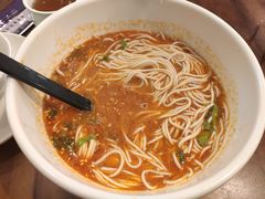 四川担担面-翡翠拉面小笼包(岭南新天地店)