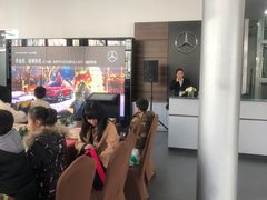 -杭州中升之星奔驰4S店(滨江店)