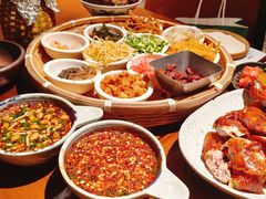 -包整·丝娃娃(一览甲秀楼风景店)