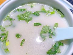 -洪氏嗨捞·广东猪肚鸡·椰子鸡火锅(西咸万象城店)