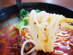 -金家小金碗云南过桥米线