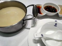 -红鼎豆捞·非遗鲍皇汤火锅(宝丰路店)