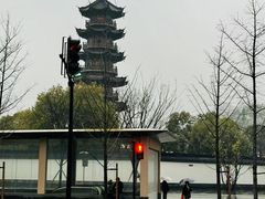 -龙华寺