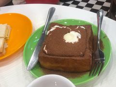 招牌漏奶华-澳门陈光记烧味饭店(南京德基广场店)