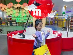 -m豆巧克力世界(上海世茂广场店)