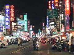 -六合夜市