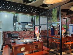 大堂-莽子老火锅(大坪店)