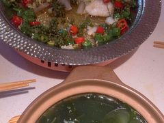 -小鱼小牛·鱼牛干锅·脆鱼火锅(世欧广场店)