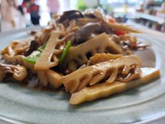 -天天向上素食餐厅(五台山店)