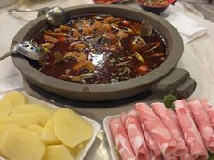 -安吉美渝石锅鱼(芜园西路店)