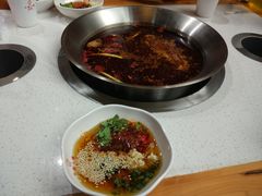 -牛华八婆麻辣烫(龙湖U城店)