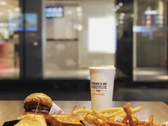 -The Habit Burger Grill 哈比特汉堡(复兴soho店)
